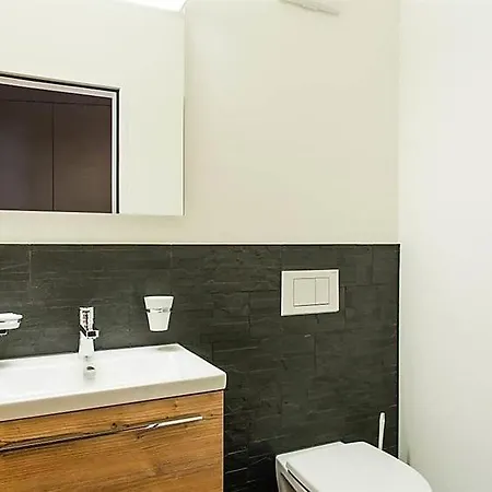 Apartament Sleeps 10 Wifi *